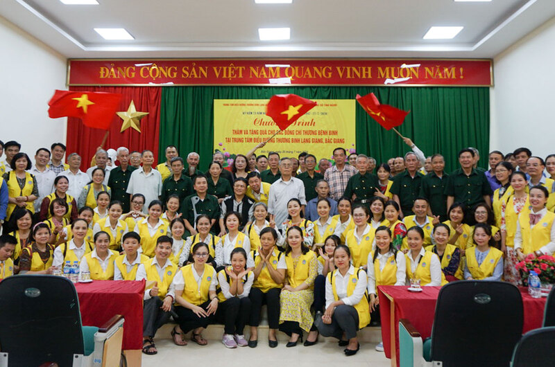 [Album] Câu lạc bộ Tình Người tri ân tại Trung tâm Điều dưỡng thương binh Lạng Giang, Bắc Giang