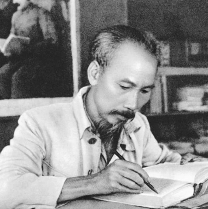 Chủ tịch Hồ Chí Minh với đạo Phật