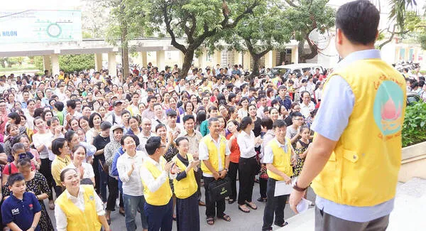 Câu lạc bộ Tình Người thăm hỏi bệnh nhân nghèo tại Bệnh viện E, Hà Nội