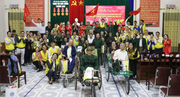 "Tết ấm Tình Người" về với các thương binh tỉnh Nghệ An