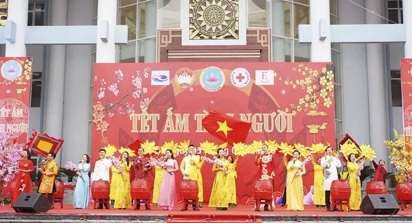 “Ước gì tôi còn trẻ để được tham gia cùng Câu lạc bộ Tình Người”