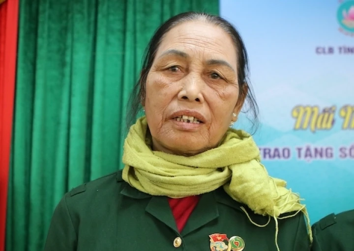 321. Lê Thị Chuyền
