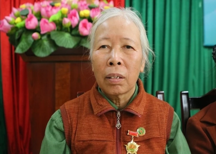 328. Phan Thị Hợp