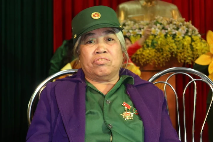371. Lê Thị Lựa